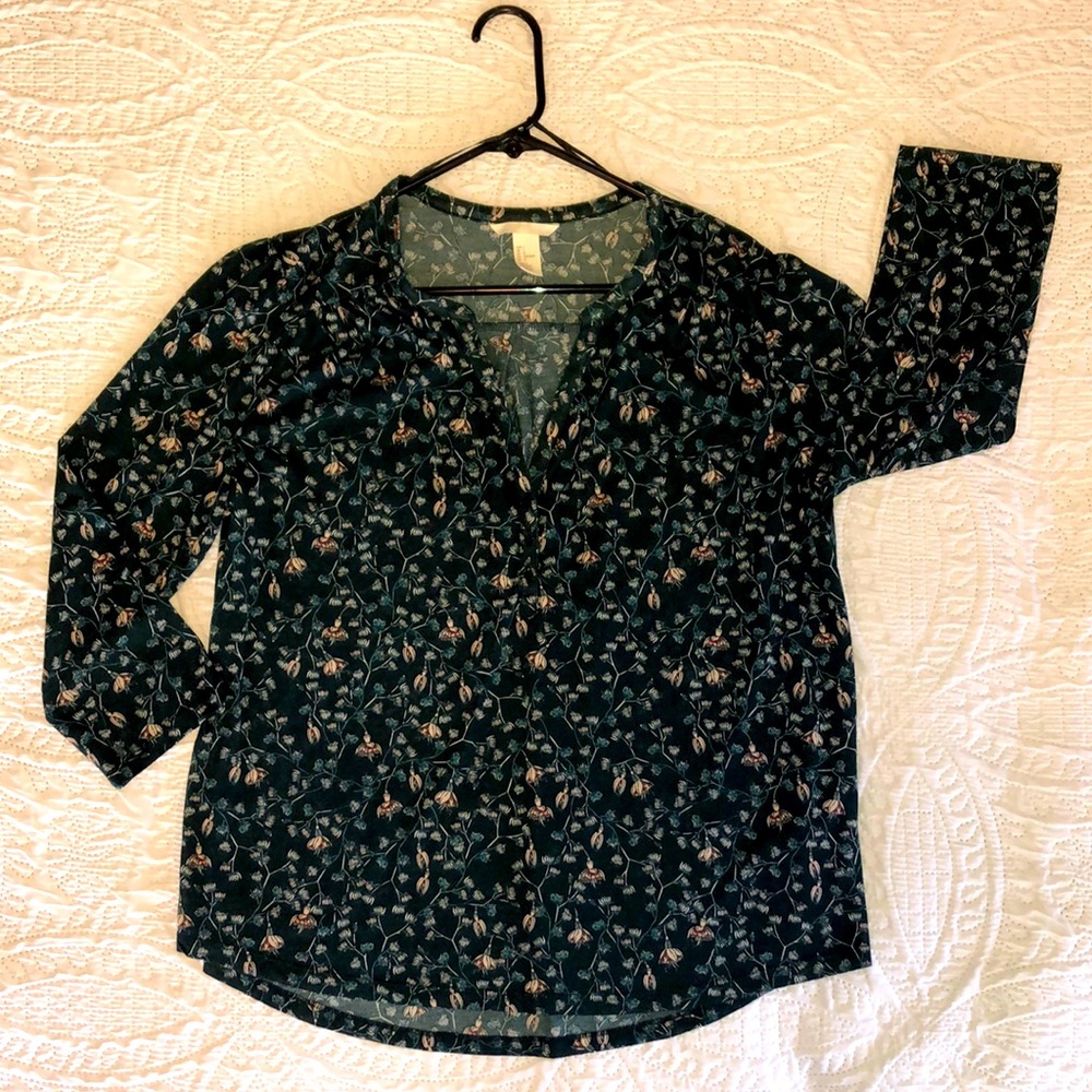H&M dark green blouse